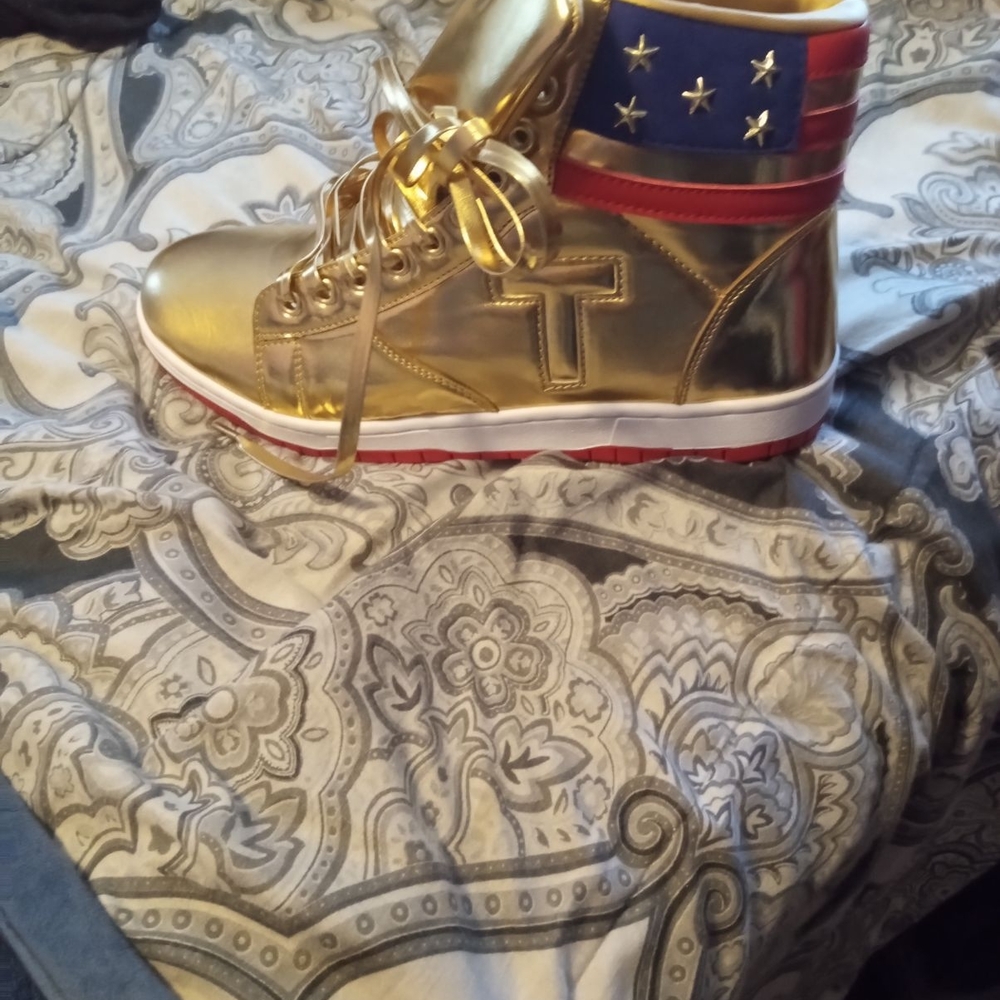Gold and Red Star-Embellished High-Top Sneakers